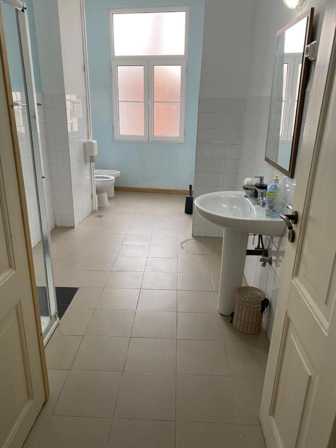 Nature Chiado 2- Cozy Little Double Room With Shared Bathroom Lissabon Exterior foto