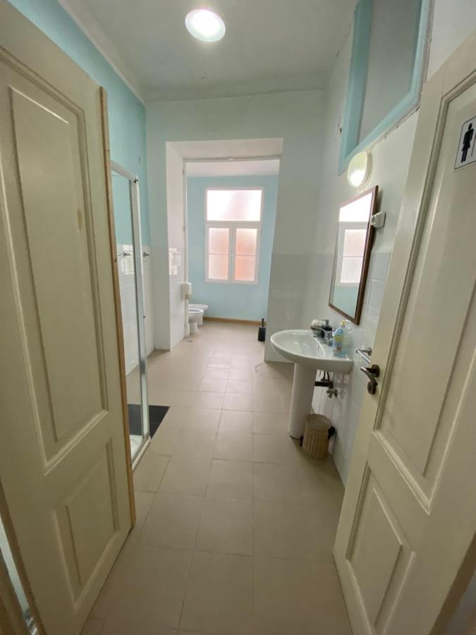 Nature Chiado 2- Cozy Little Double Room With Shared Bathroom Lissabon Exterior foto